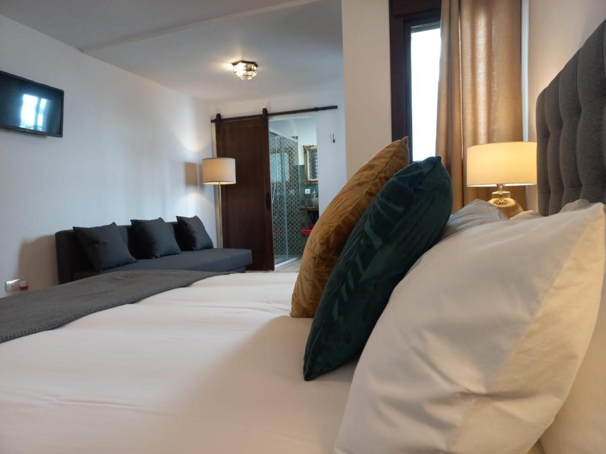 סהרה דה לה סיירה Casa Rural Aguilas Home Zhr מראה חיצוני תמונה